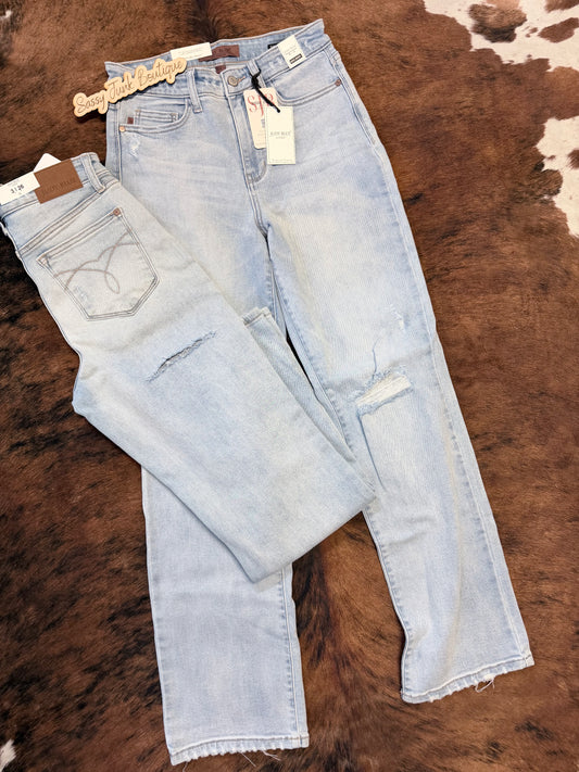 Judy Blue Light Wash Straight Fit