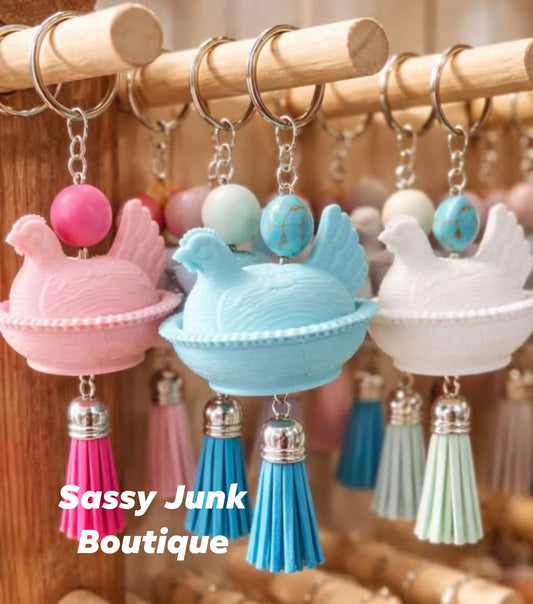 Pre O - Nesting Hens Key Chain