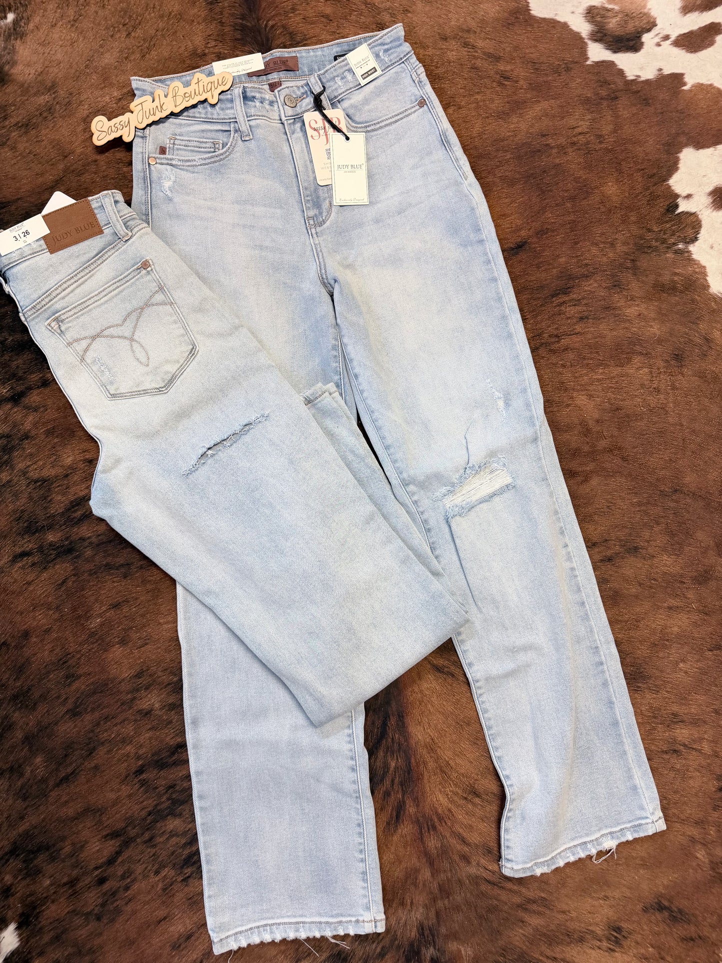 Judy Blue Light Wash Straight Fit