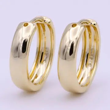 22mm Minimalist Gold Huggie Hoop Earrings
